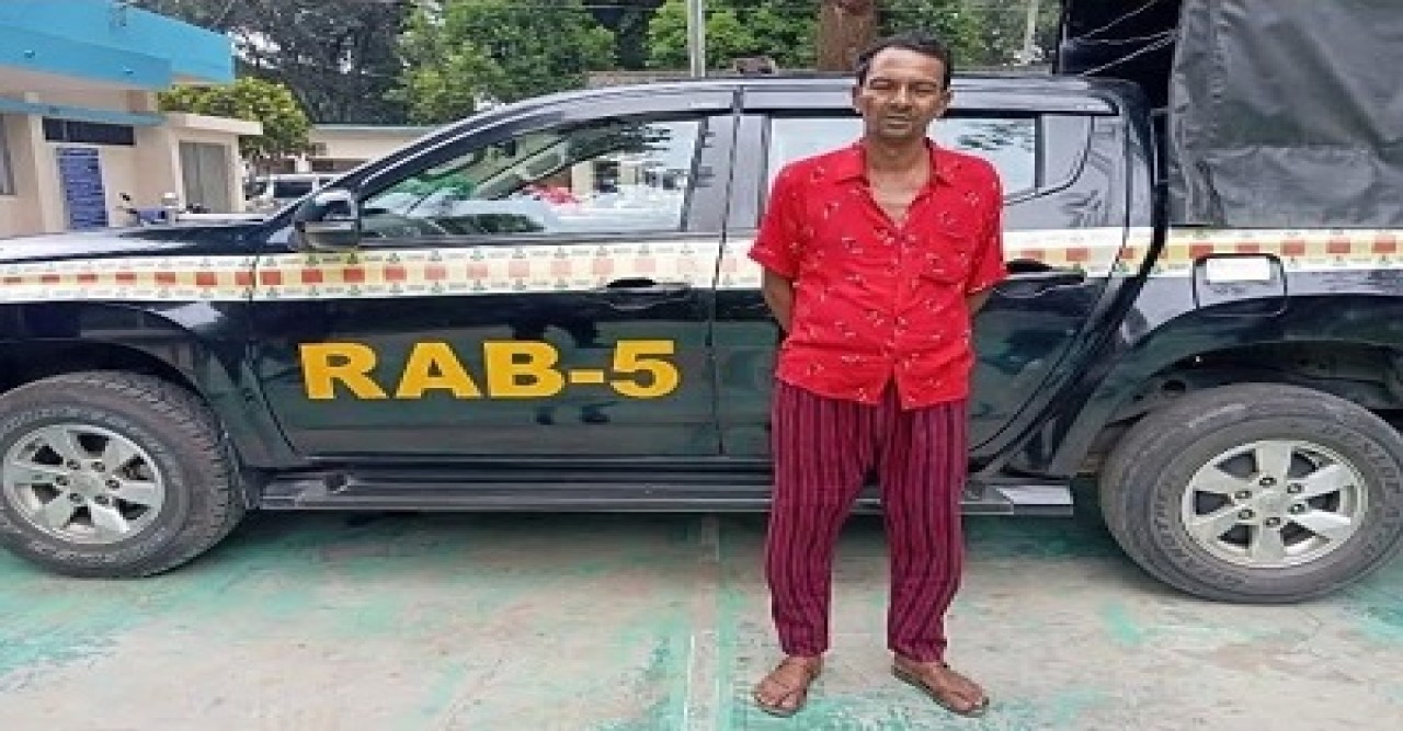 মান্দায় র‍্যাবের অভিযানে গাঁজাসহ ১ জন আটক