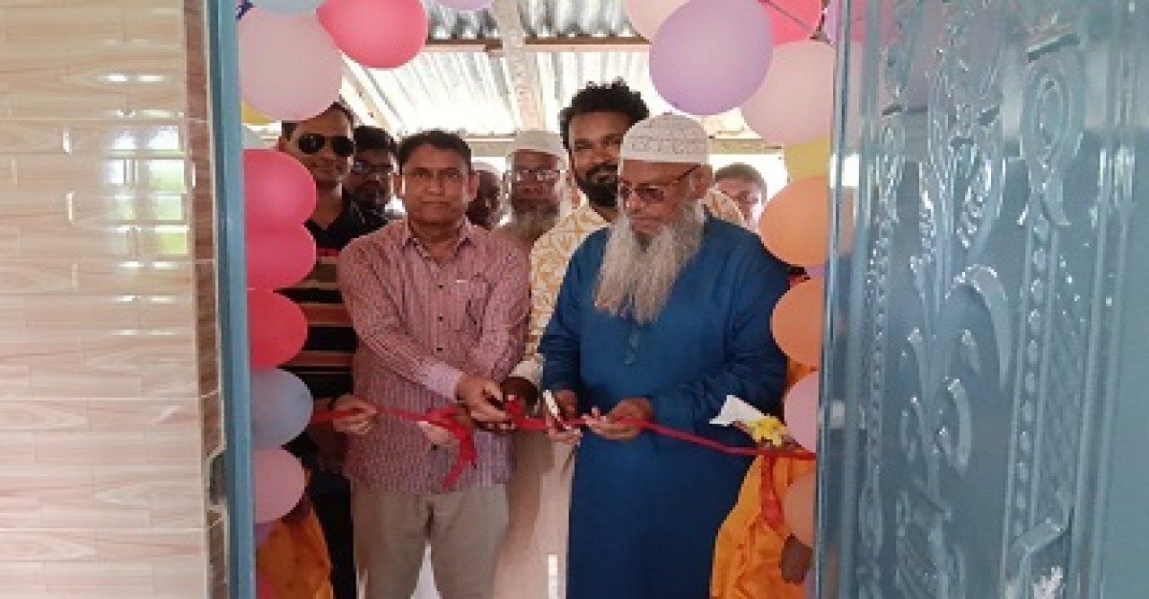 নওগাঁর মান্দায় ব্র্যাকের অর্থায়নে তৈরী ওয়াশ প্লান্ট উদ্বোধন করলেন এমপি ইকরামুল বারী