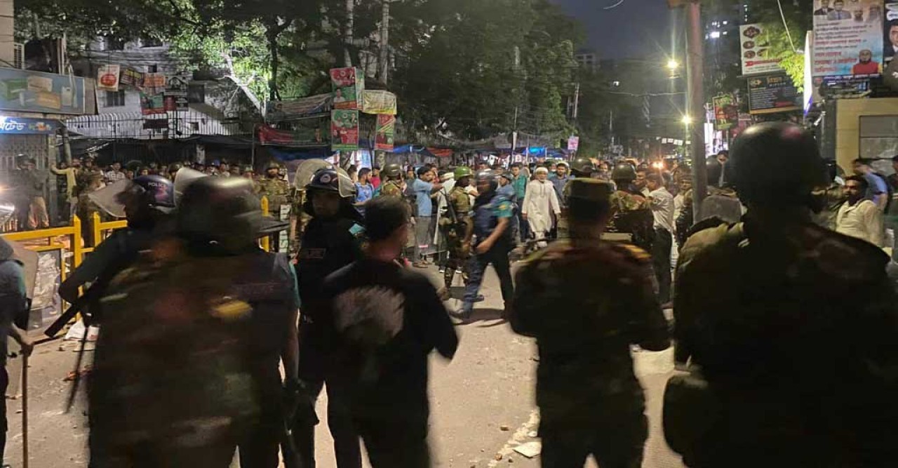 সেনাবাহিনী: আইএসপিআর ‘মব ভায়োলেন্স’ থামাতে বলপ্রয়োগে বাধ্য হয়