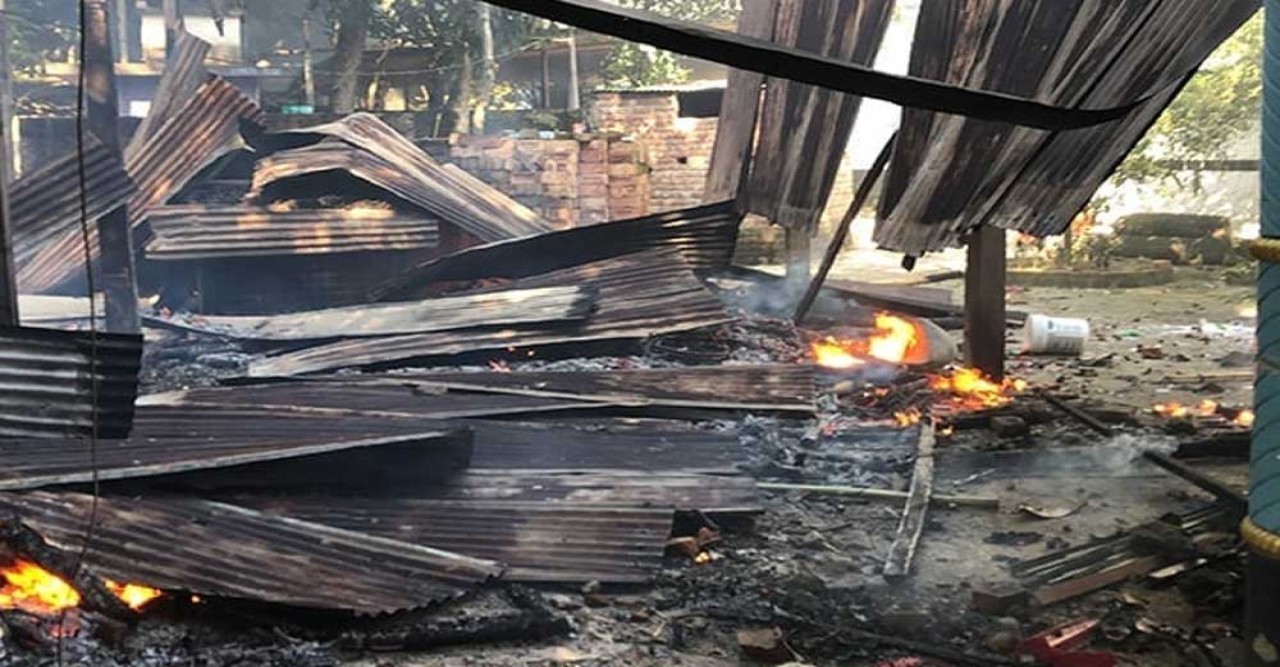 নুরাল পাগলের দরবারে পুলিশের ওপর হামলায় মামলা, আসামি ৩৫০০