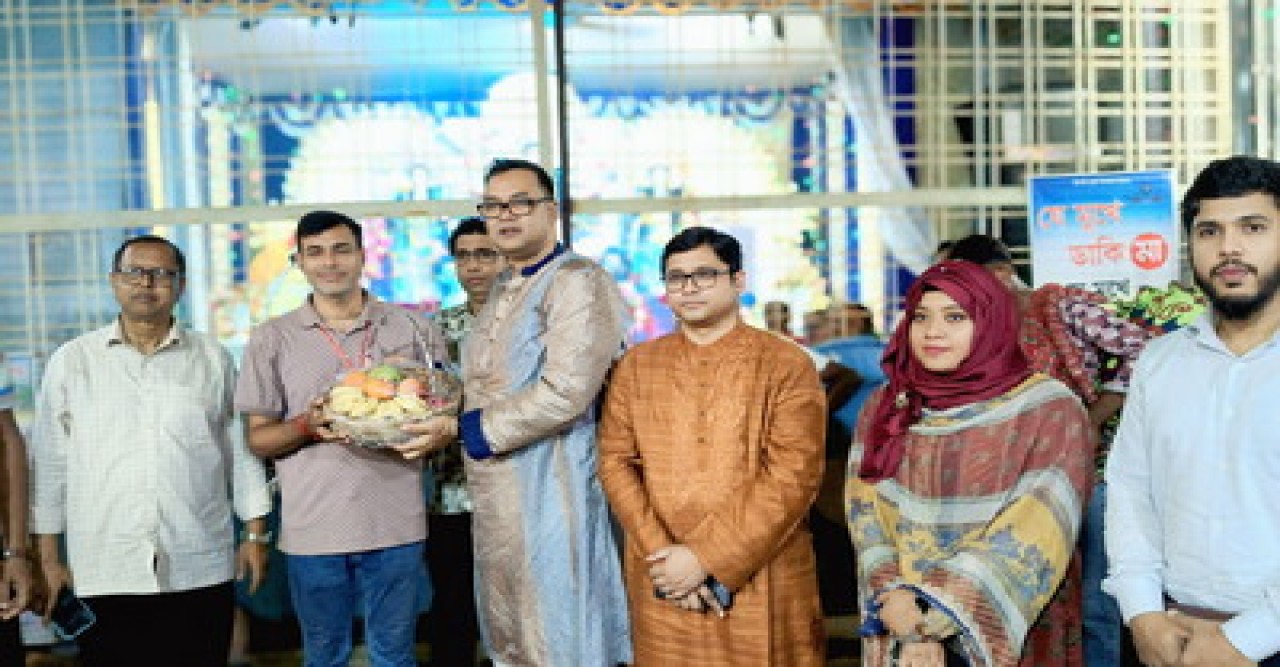 মান্দায় পূজা মন্ডপ পরিদর্শন করলেন (ডিসি) আঃ আউয়াল