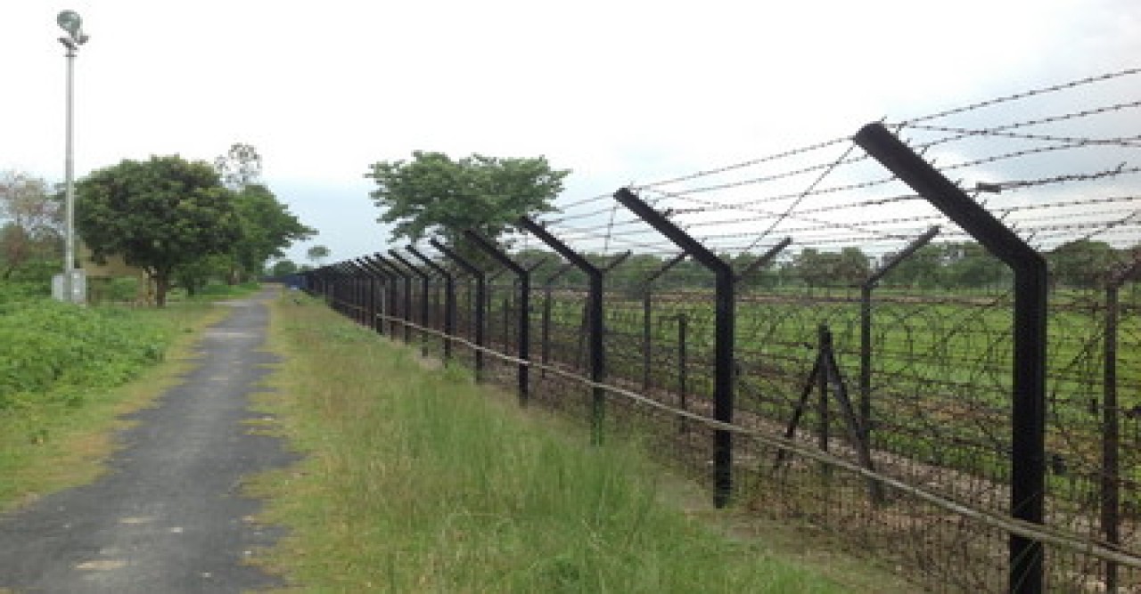 সীমান্ত দিয়ে আসছে অস্ত্র, উদ্বিগ্ন সরকার