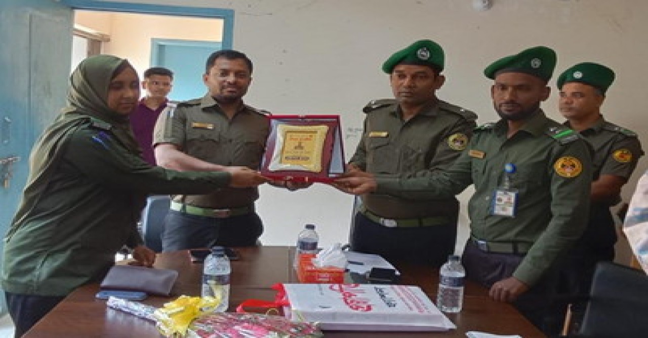 বাঘা উপজেলা আনসার-ভিডিপি কার্যালয়ে বিদায়ী ও নবাগত অফিসারকে সংবর্ধনা