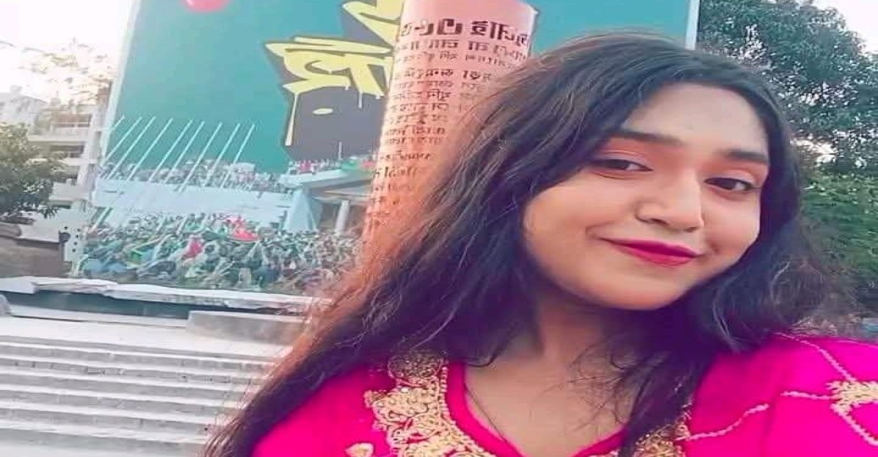 রাজশাহীতে জুলাই যোদ্ধাদের নিয়ে অশ্লীল মন্তব্যকারী সেই যুবতী আটক