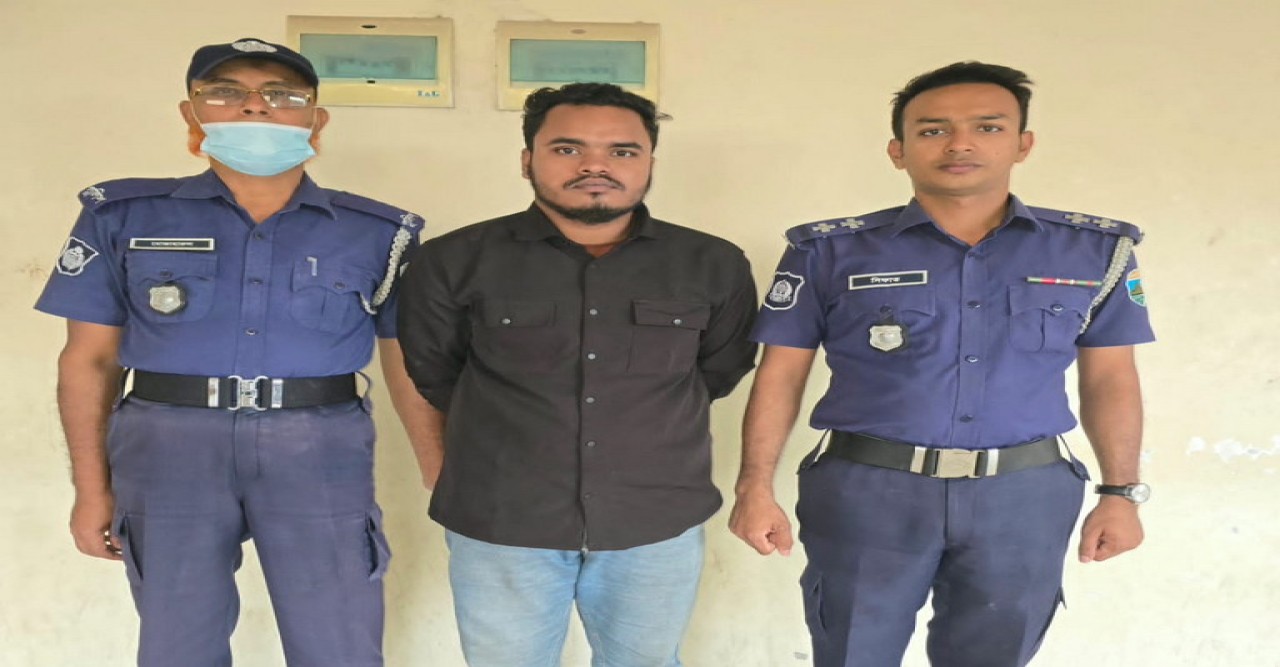 ডাকাত রহিমসহ পলাতক ৪ আসামী গ্রেপ্তার