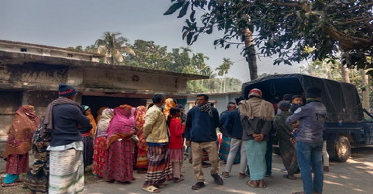 বাঘায় জোরপূর্বক ফাঁকা বসতবাড়ি দখল, মামলা করে বাড়িতে ফিরলেন মালিক