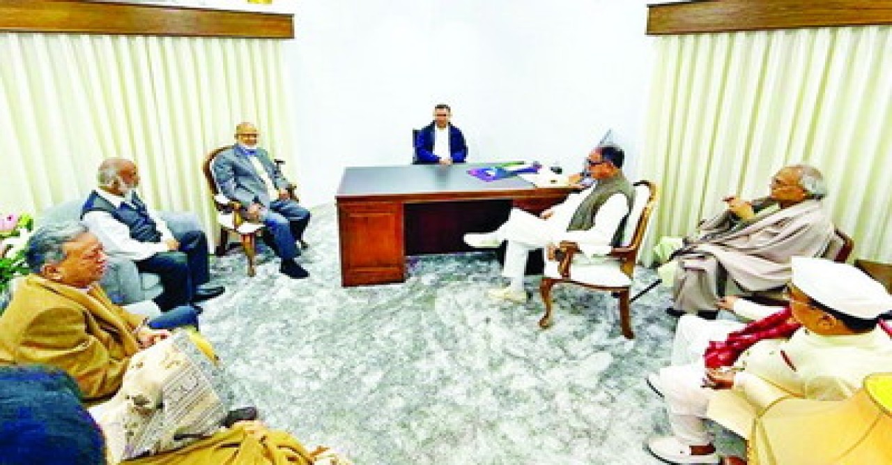 প্রথমদিন অফিস করলেন তারেক রহমান