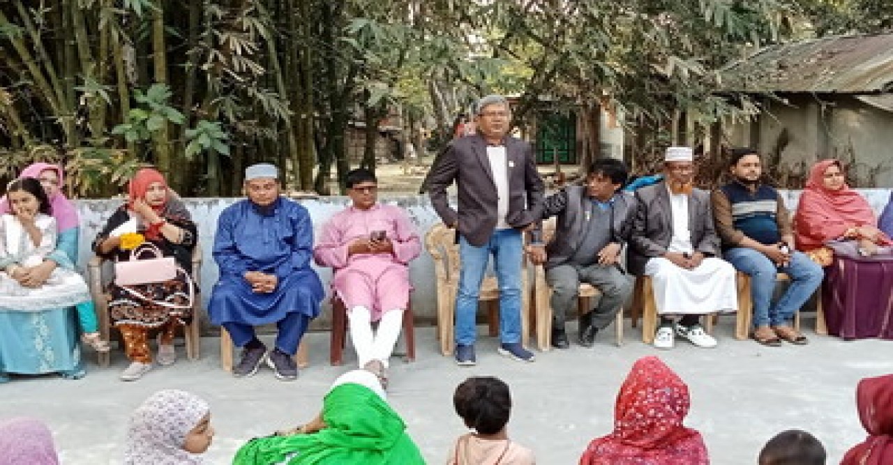 বাঘায় কৃষক দলের আয়োজনে ধানের শীষের পক্ষে উঠান বৈঠক