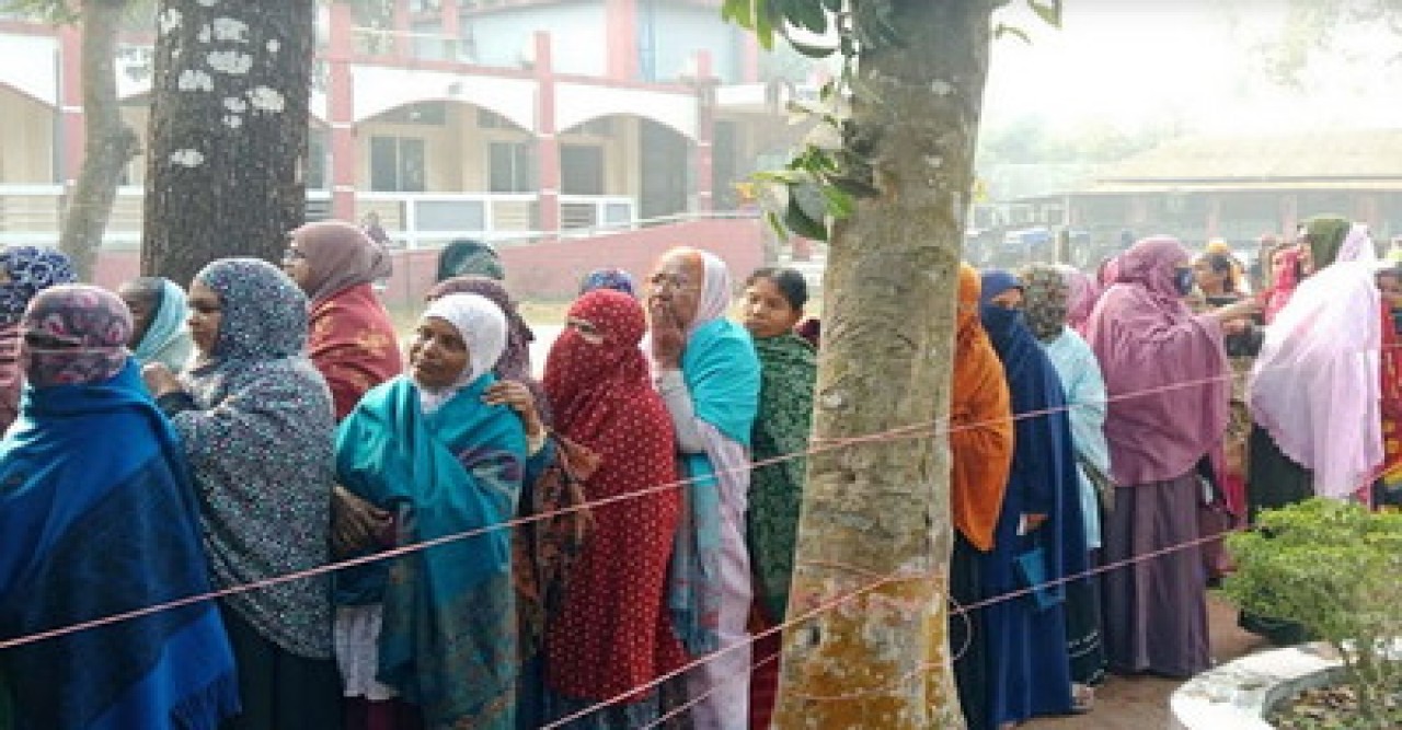 শান্তিপূর্ণভাবে চলছে রাজশাহীর ৬ টি আসনের ভোটগ্রহণ