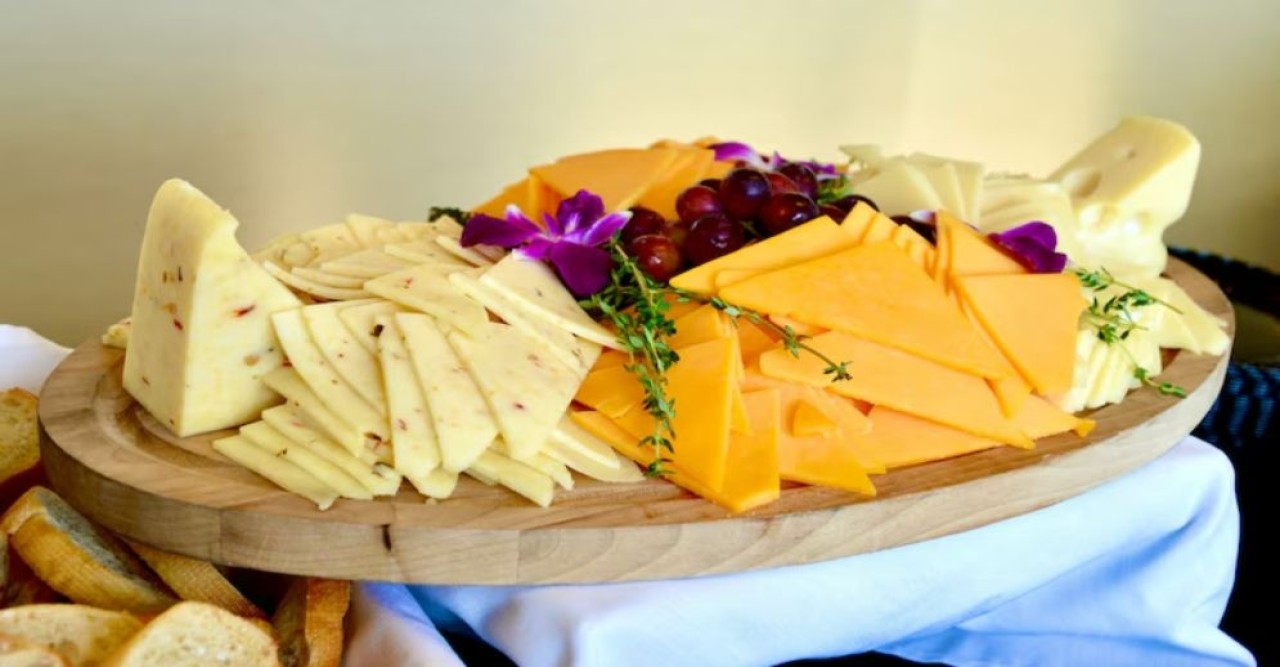 কাঁচা দুধের চিজেও টিকে থাকে বার্ড ফ্লু ভাইরাস!