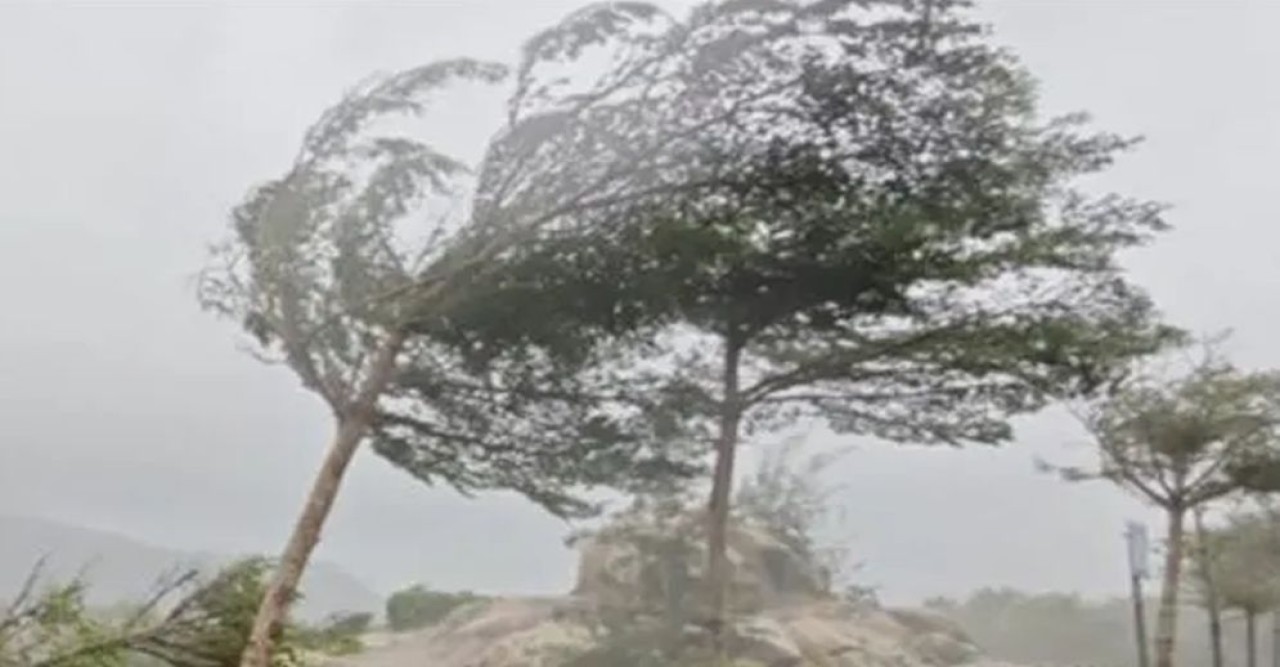 ৬০ কিলোমিটার বেগে ঝড়ের আভাস