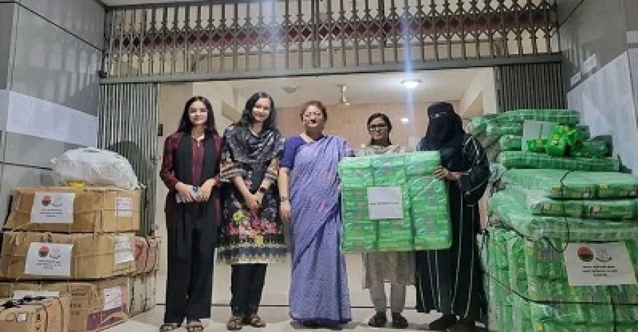 জবির ছাত্রী হলে উপহার পাঠাল ছাত্রদল