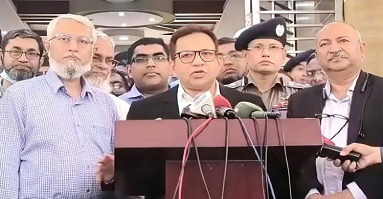 রাজশাহী মেডিকেলে নবজাতকদের জন্য ২ ভেন্টিলেটর হস্তান্তর