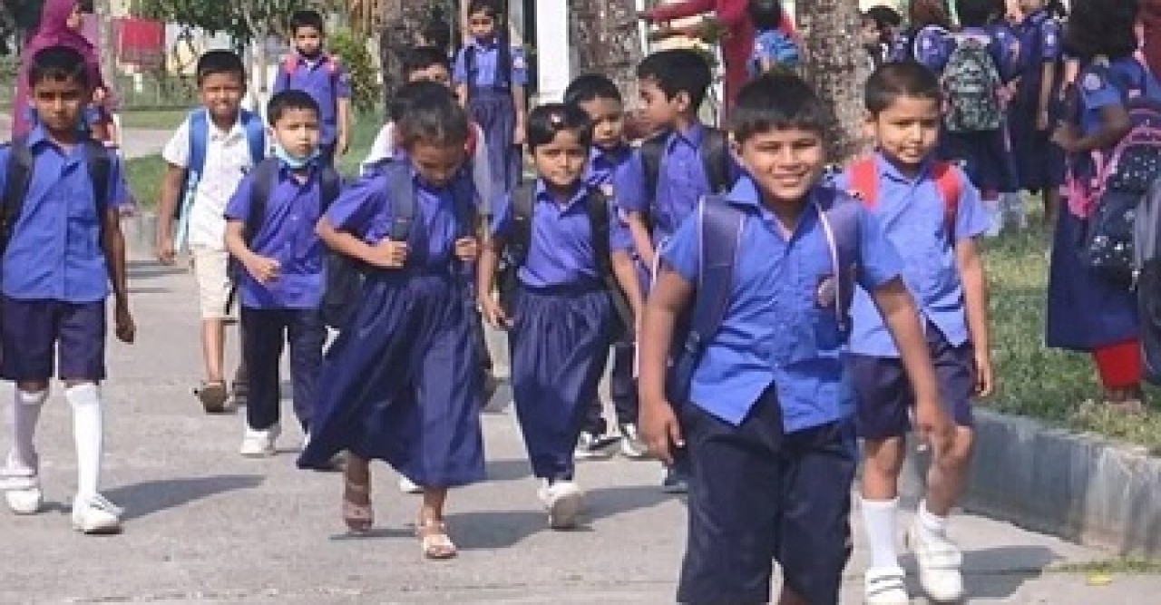 শিক্ষাপ্রতিষ্ঠানে দুর্গাপূজায় লম্বা ছুটি, কোথাও মিলছে ১৬ দিন