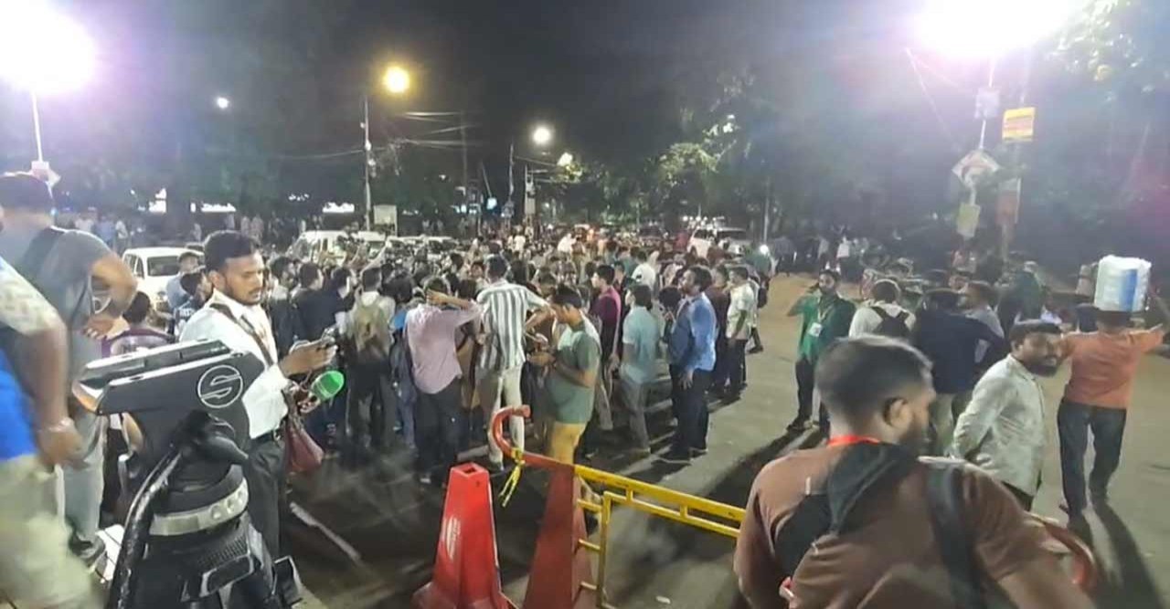 থমথমে ঢাবি ক্যাম্পাস, সতর্ক আইনশৃঙ্খলা বাহিনী