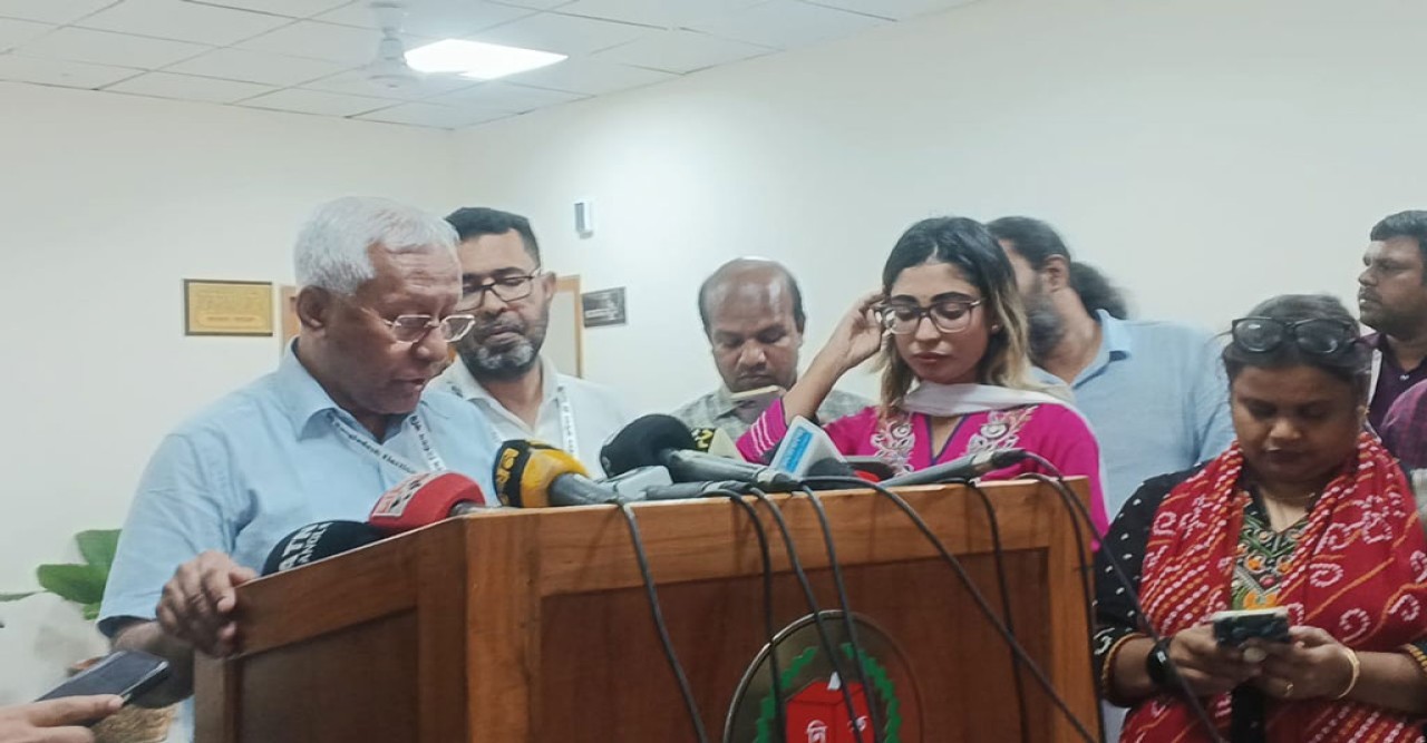 খসড়া তালিকায় ভোটকেন্দ্র বেড়েছে, কমেছে কক্ষ