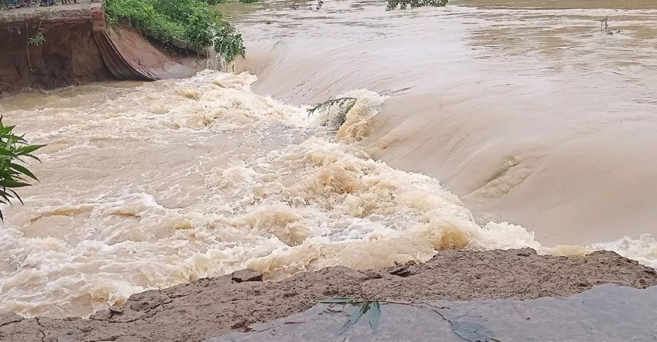 বন্যা নিয়ে সতর্কবার্তা