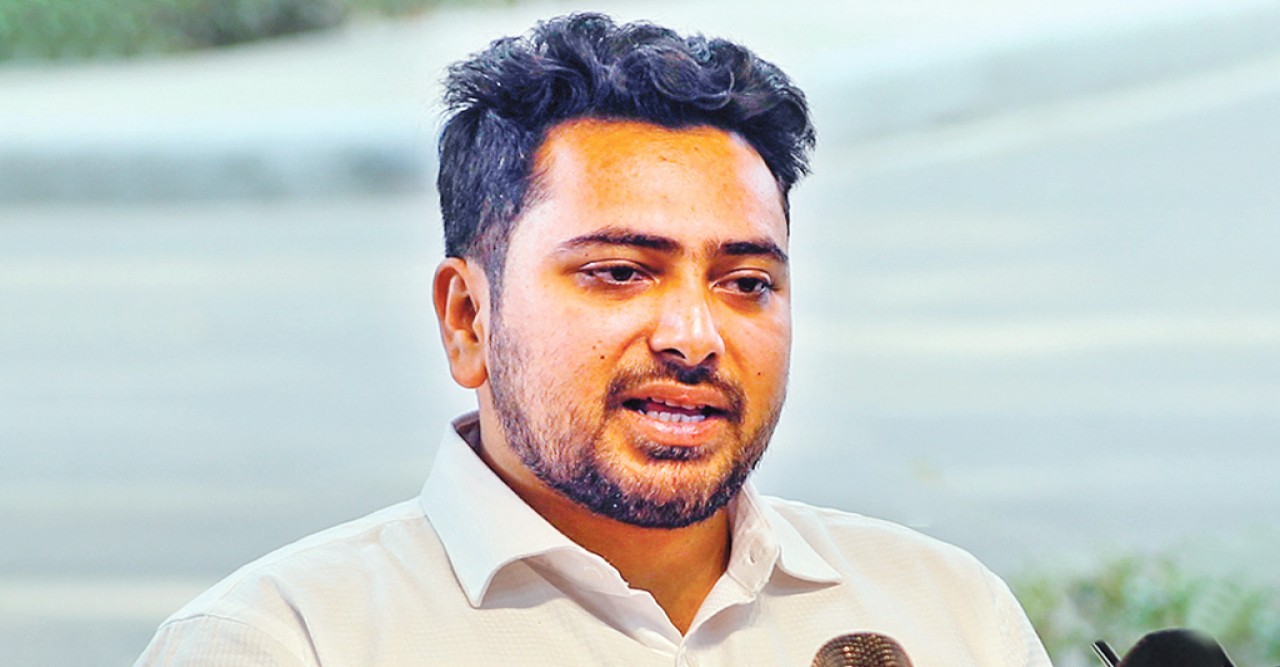 বিজিবির একজন আর্মি অফিসারকে এখনো গ্রেপ্তার করা হচ্ছে না: নাহিদ