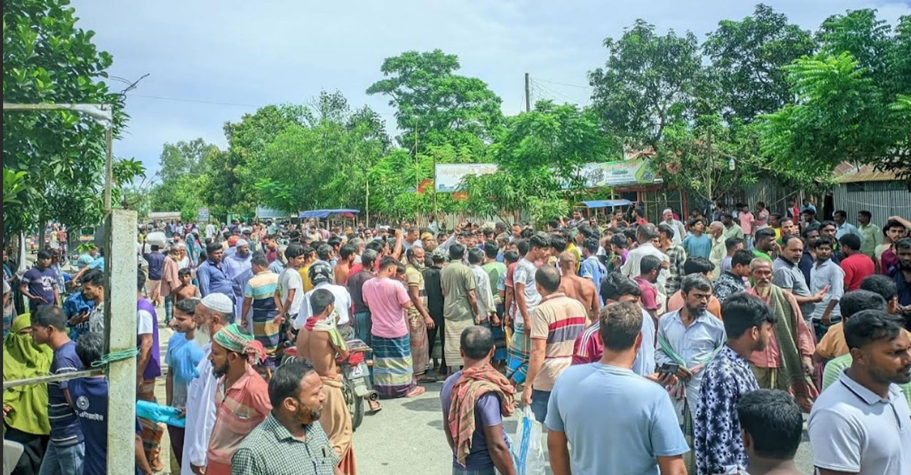 সিরাজগঞ্জে অটোরিকশার ধাক্কায় পথচারী নিহত, সড়ক অবরোধ