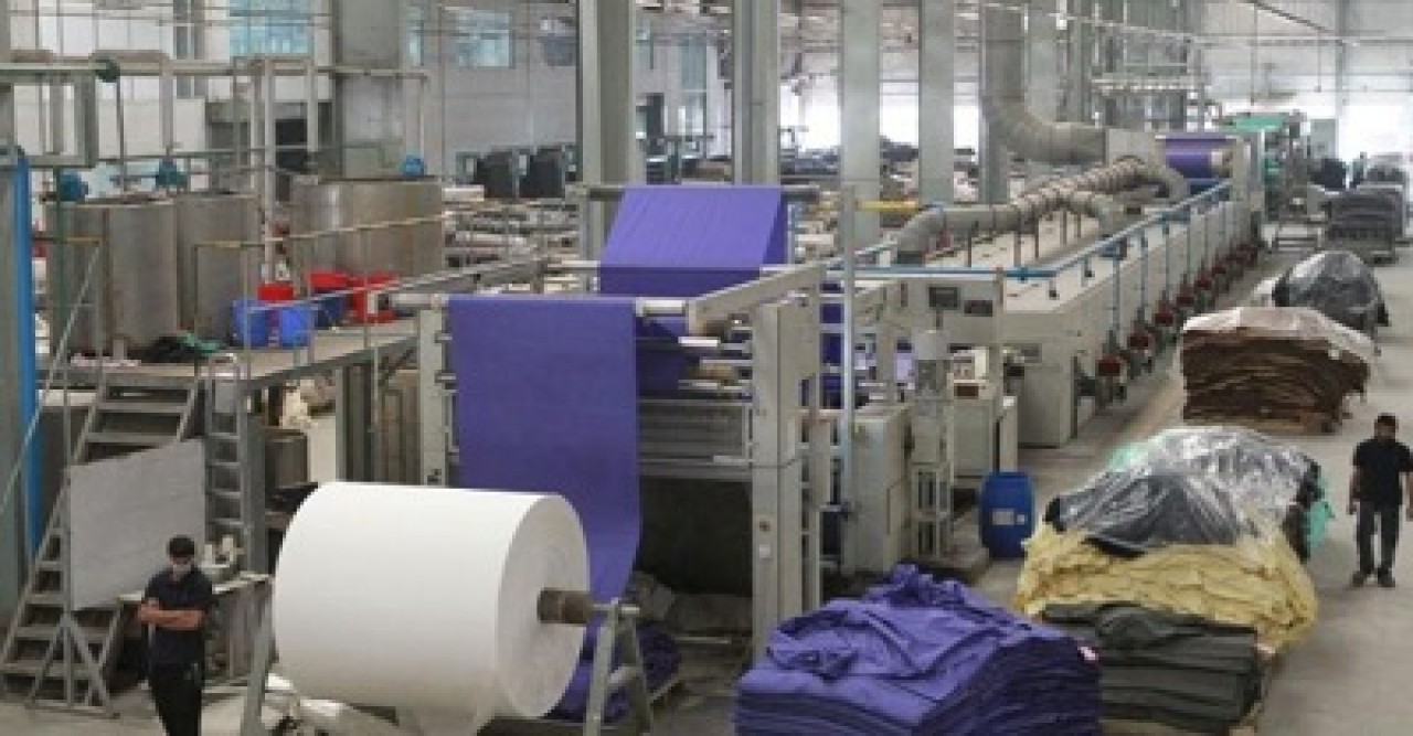 গ্যাস সংকটে পোশাক কারখানায় উৎপাদন ৫০% কমেছে: ঢাকা চেম্বার