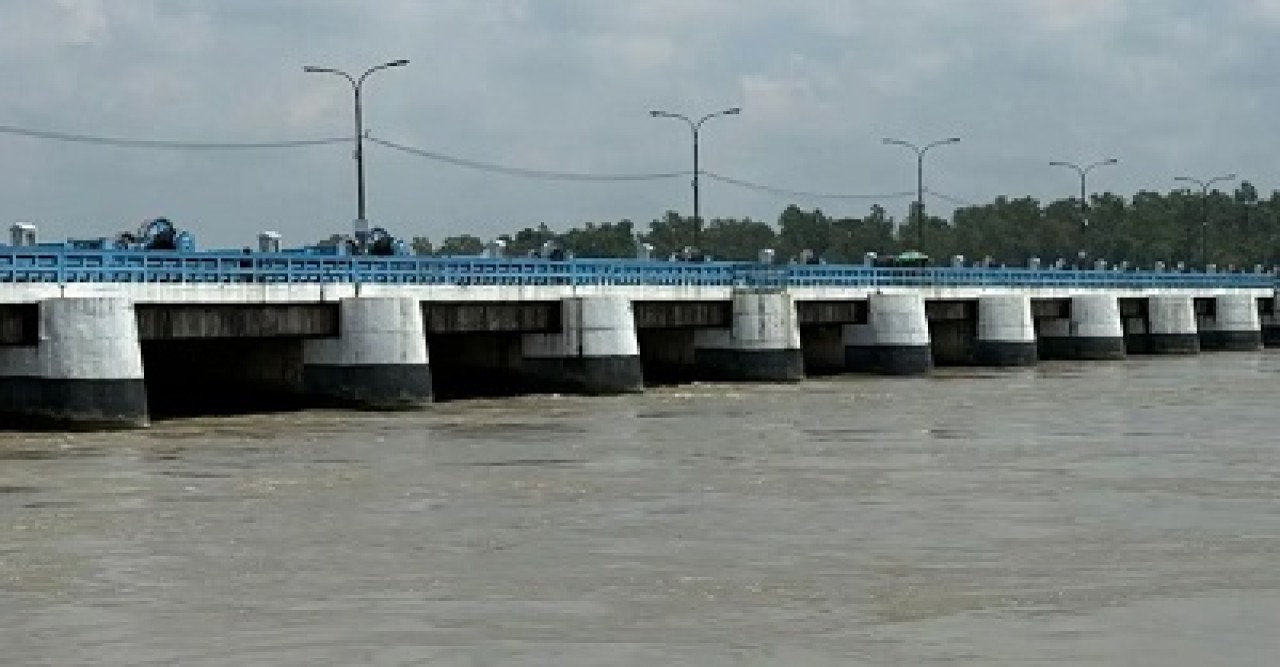উজানের ঢল আর ভারি বৃষ্টিতে বাড়ছে তিস্তার পানি