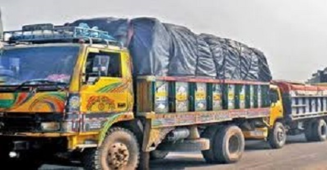 সরকারি সিদ্ধান্তের আগেই ট্রাক ভাড়া বেড়েছে ১০-১৫ হাজার টাকা