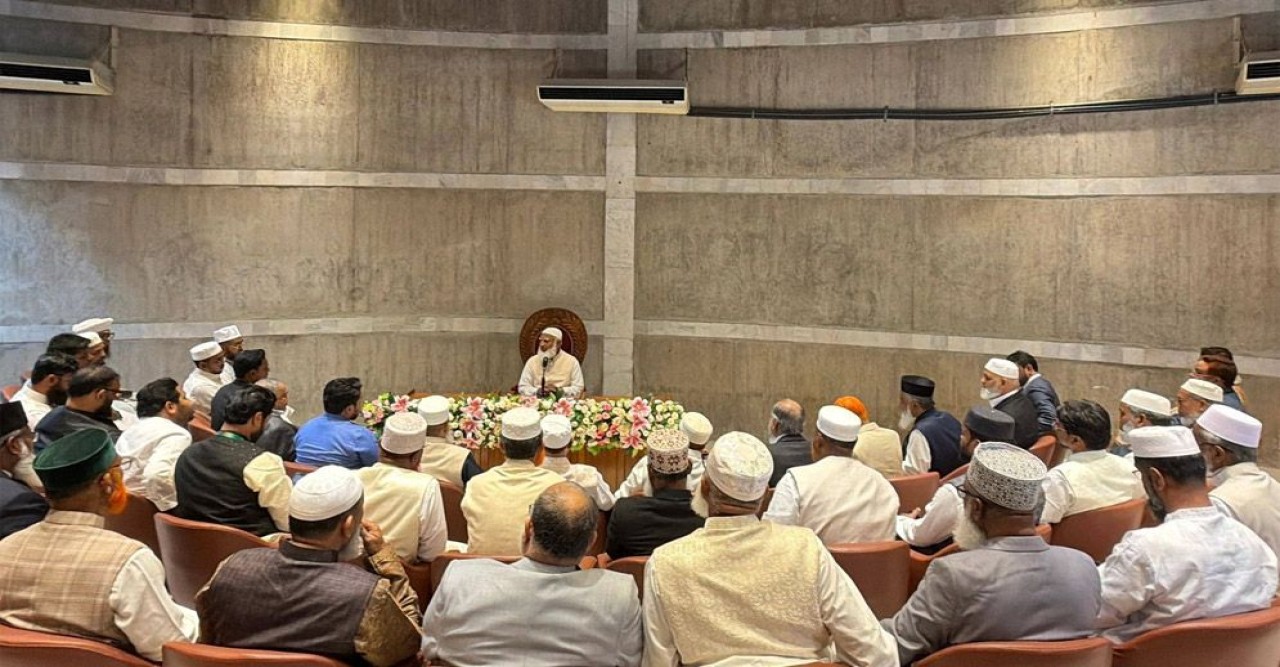 সংসদের বিরোধীদলীয় নেতা, উপনেতা ও হুইপ হলেন যারা