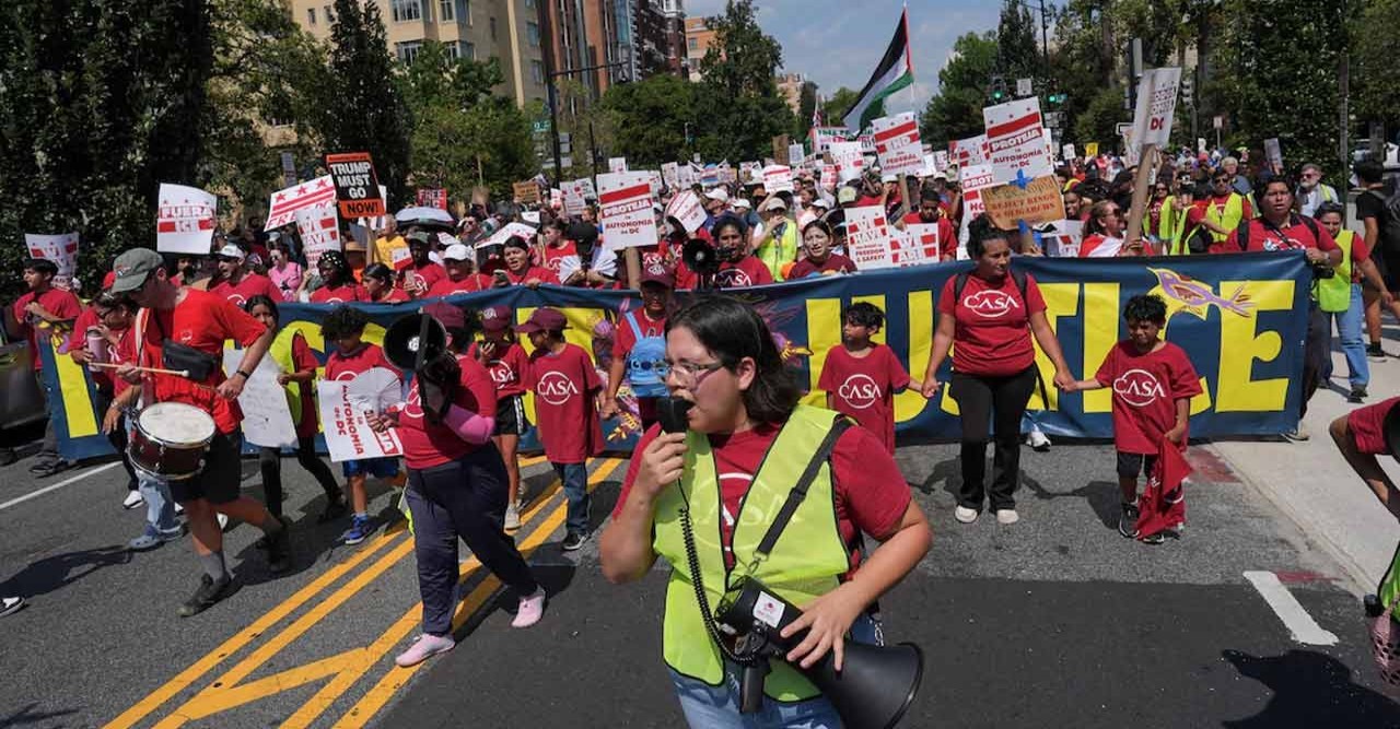 ‘ট্রাম্পকে বিদায় করো’— প্রতিবাদ-বিক্ষোভে উত্তাল ওয়াশিংটন ডিসি