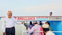 চরাঞ্চলের মানুষের জন্য ‘নৌ অ্যাম্বুলেন্স’ চালু করলেন চাঁপাইনবাবগঞ্জের এমপি বুলবুল