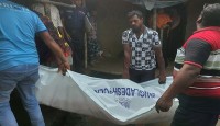 তানোরে গৃহবধূর রহস্যজনক ঝুলন্ত মরদেহ উদ্ধার