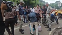রাজপথে রাজনৈতিক দল, সতর্কবস্থানে আইনশৃঙ্খলা বাহিনী