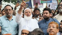 কারো সাক্ষাৎ না পেয়ে সচিবালয় ছাড়লেন ১১ দলের নেতারা
