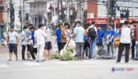 এবার পরিষ্কার-পরিচ্ছন্নতায় নেমেছে নেপালের জেনজি