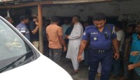 বাঘায় বিএনপির কার্যালয়ে পেট্রোল বোমা নিক্ষেপের অভিযোগ, ব্যবস্থা নেওয়ার নির্দেশ এমপি চাঁদের