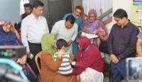 হাম-রুবেলা টিকাদান ক্যাম্পেইন উদ্বোধন করলেন রাসিক প্রশাসক