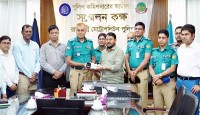 আরএমপিকে রাজশাহী সিটি কর্পোরেশনের অত্যাধুনিক সিসি ক্যামেরা হস্তান্তর